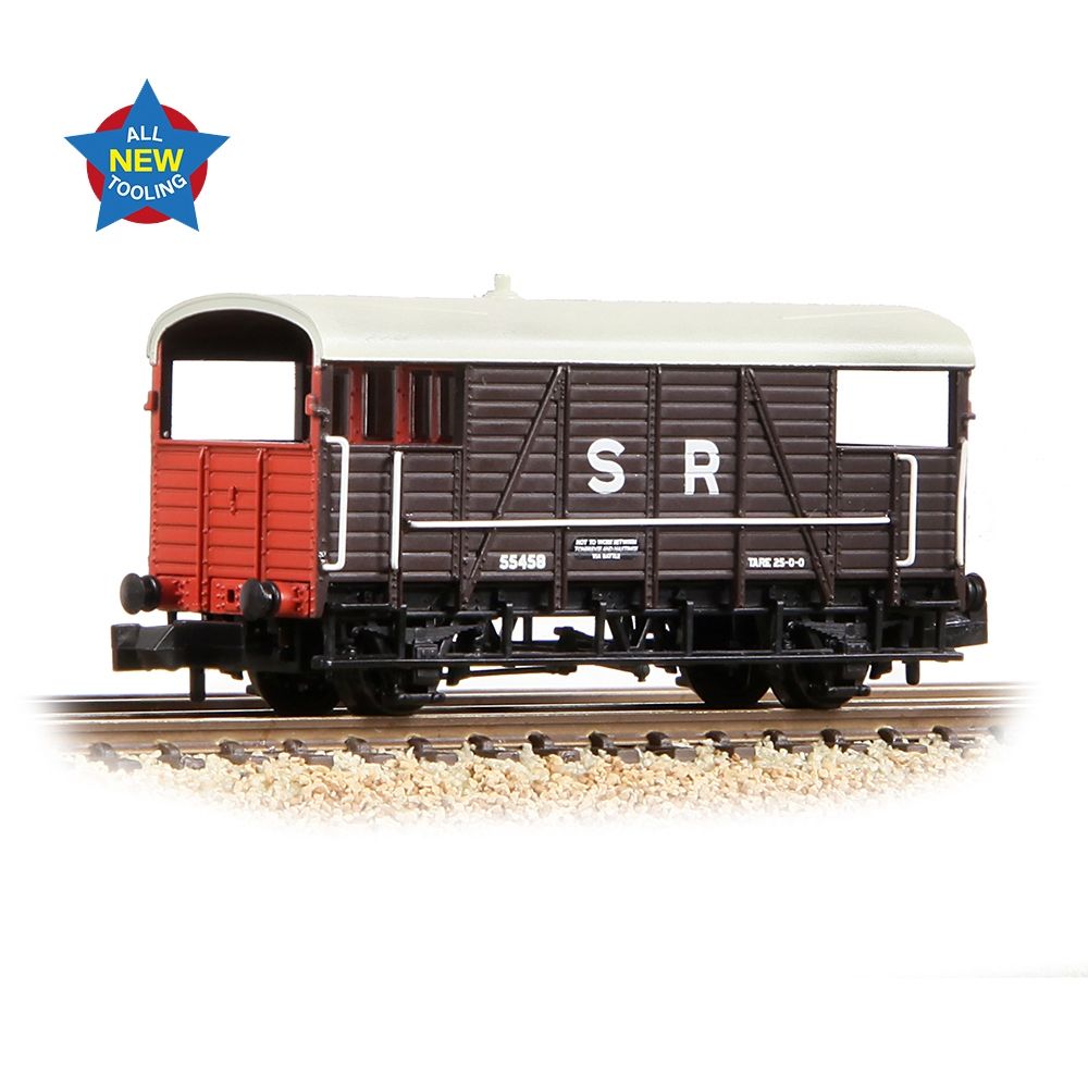 Farish 378-026A SE&CR 25T 'Dance Hall' Brake Van SR Brown - N Gauge