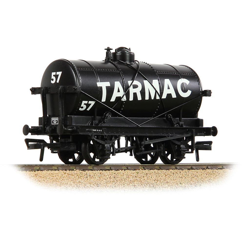 Bachmann 37-689 14T Tank Wagon 'Tarmac' Black, OO Gauge