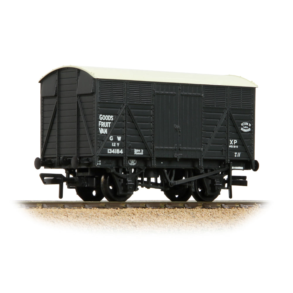Bachmann 37-751E GWR 12 Ton Fruit Van GWR Grey, OO Gauge
