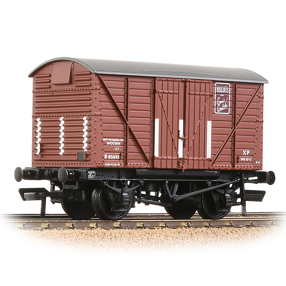 Bachmann 37-903B BR 12T Shock Van Corrugated Ends BR Bauxite (Early), OO Gauge *LAST FEW*