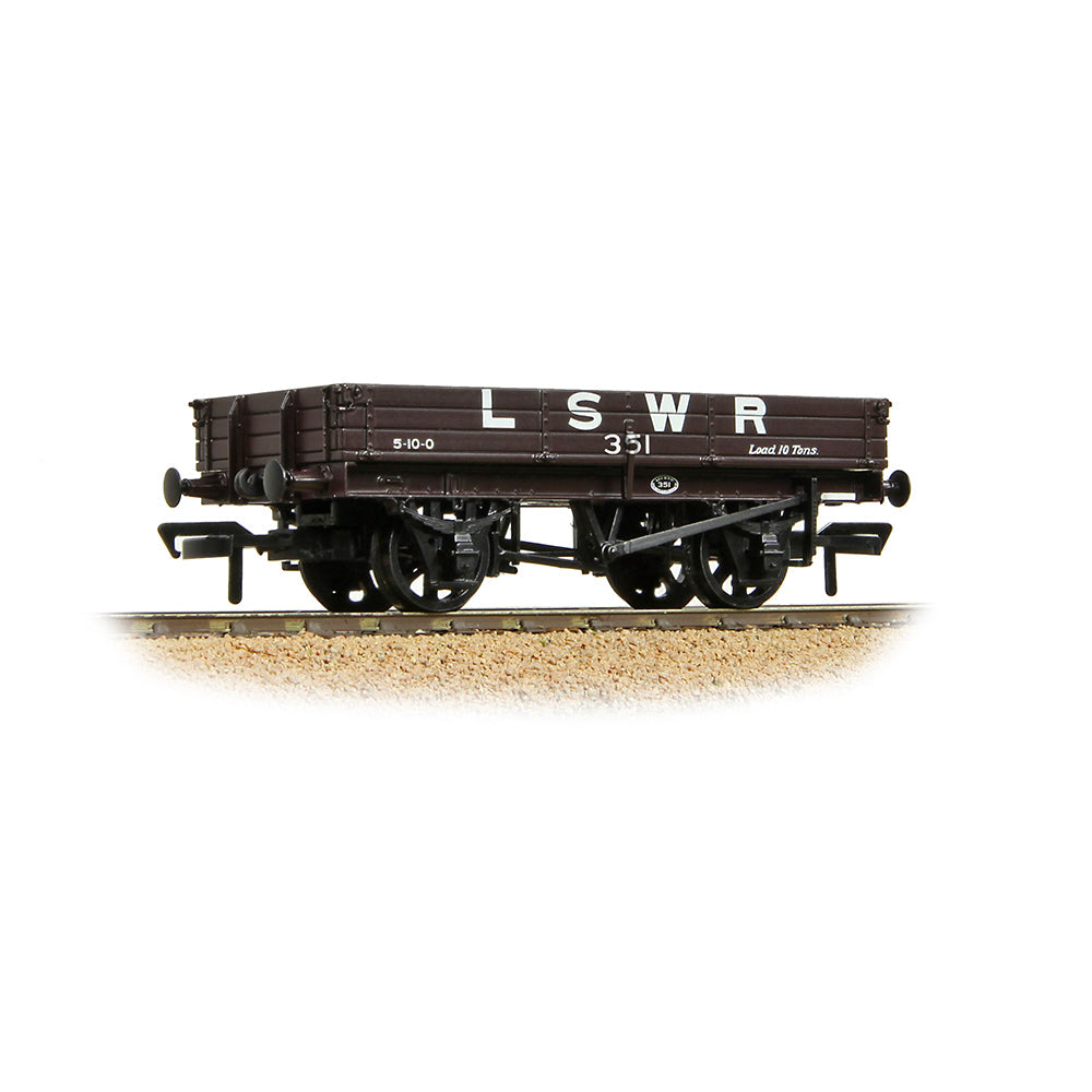 Bachmann 37-940A 3 Plank Wagon LSWR Brown OO Gauge