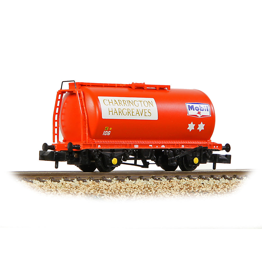 Farish 373-790 BR 45T Class B TTA Tank Wagon 'Charrington Hargreaves/Mobil' Red
