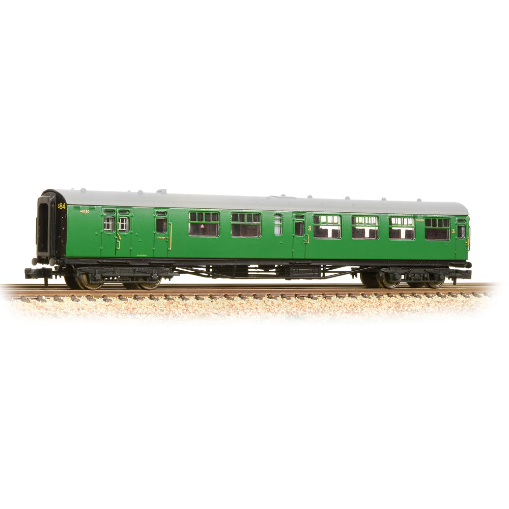 Farish 374-432A Bulleid 63ft Brake Third Corridor Open BR (SR) Malachite Green *LAST FEW*