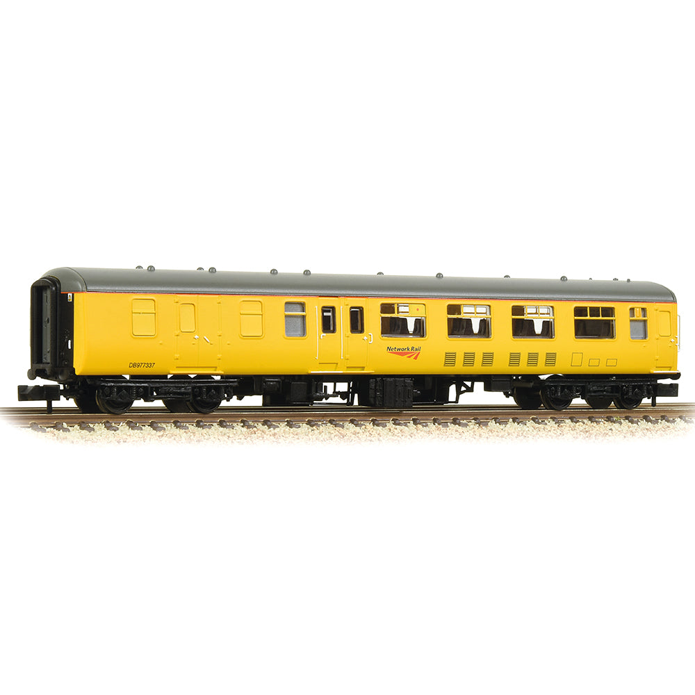 Farish 374-683 BR Mk2A BSO Brake Second Open Network Rail Yellow - N Gauge