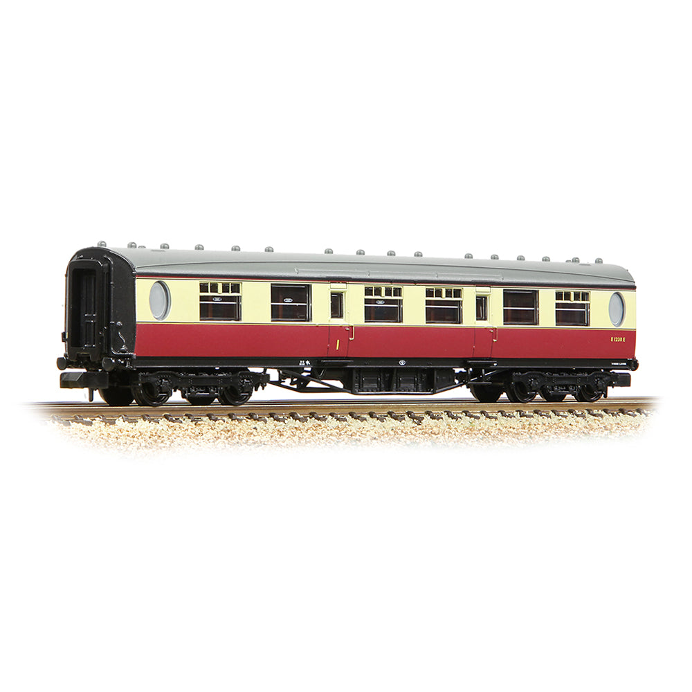 Farish 376-226A LNER Thompson Composite Corridor BR Crimson & Cream