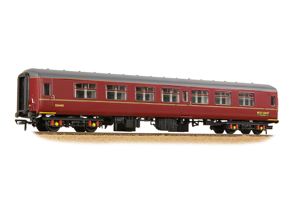 Bachmann 39-346 BR Mk2A FK First Corridor WCRC Maroon OO Gauge *PRE ORDER £63.71*