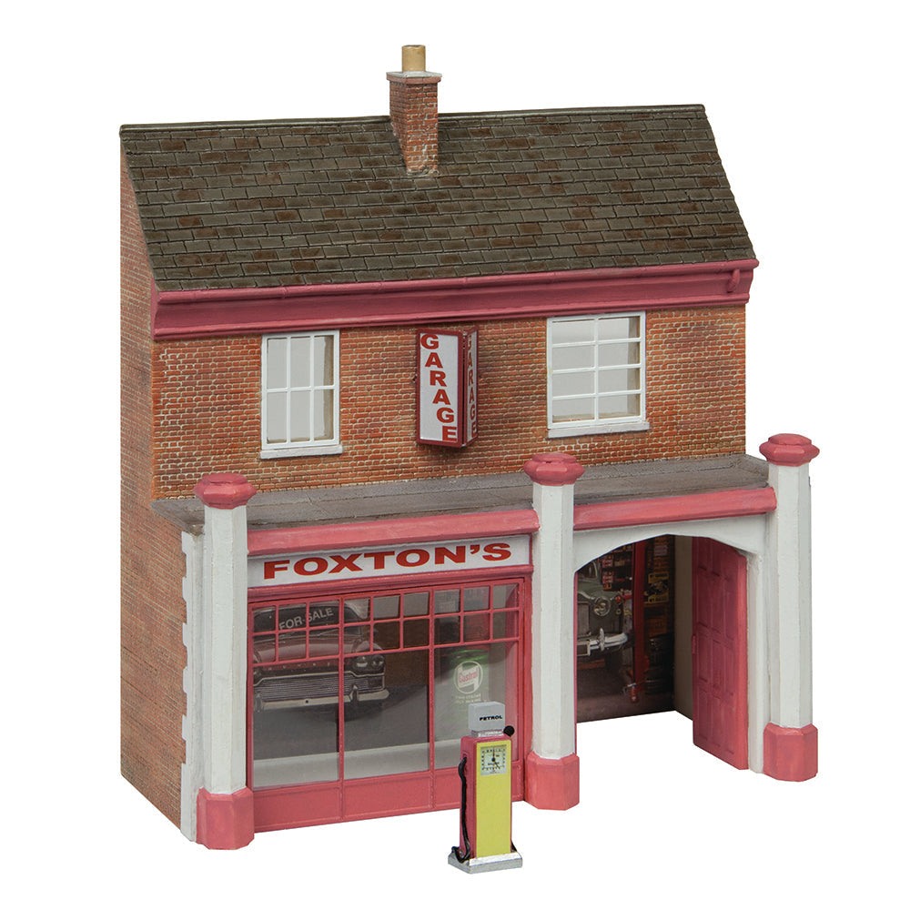 Scenecraft 44-0223R Low Relief Town Garage and Sales Red, OO Gauge