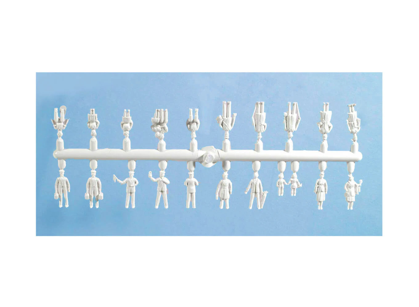 Modelscene 5200 Unpainted Passengers, Standing/Seated and Station Staff, OO Gauge