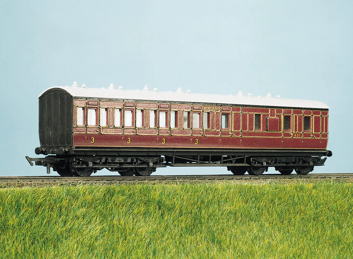 Ratio 714 LMS (Ex MR) 48ft Suburban, brake 3rd, 4 Comp