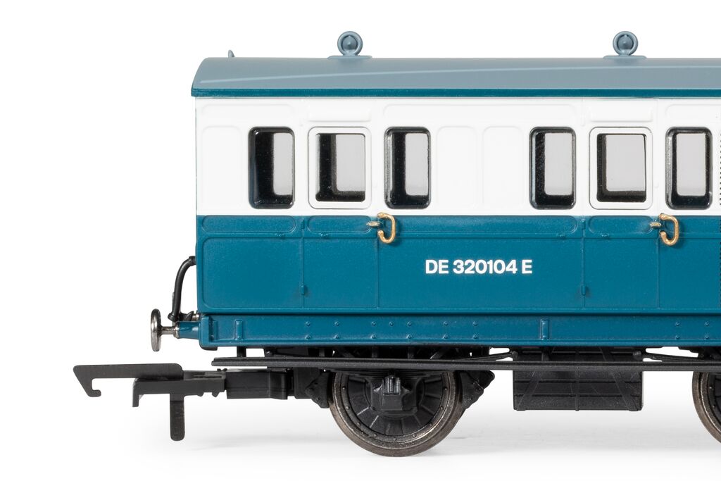 Hornby R40328 BR InterCity, 6 Wheel Generator Coach - Era 7 *LAST ONE*