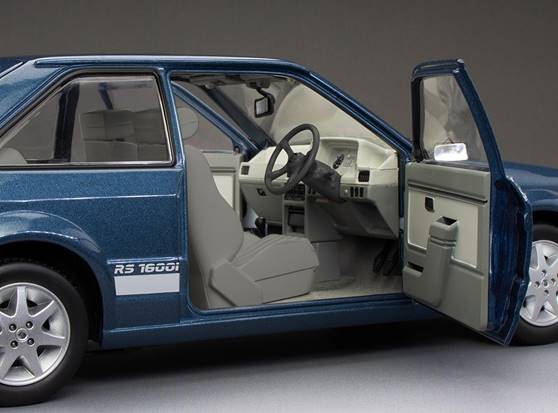 Sunstar H4999R Ford Escort RS1600i 1984 Caspian Blue RHD UK Exclusive - Limited Edition 360pcs