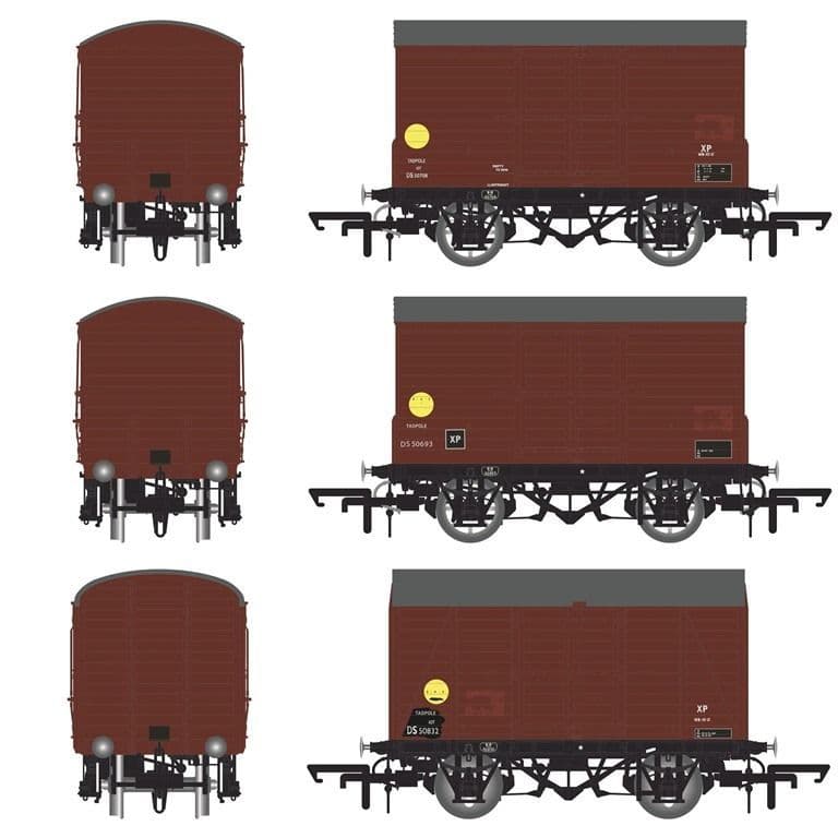 Accurascale ACC2055 SR Tadpole Mixed ex-1478/1479 Van BR Departmental Triple Pack - OO Gauge