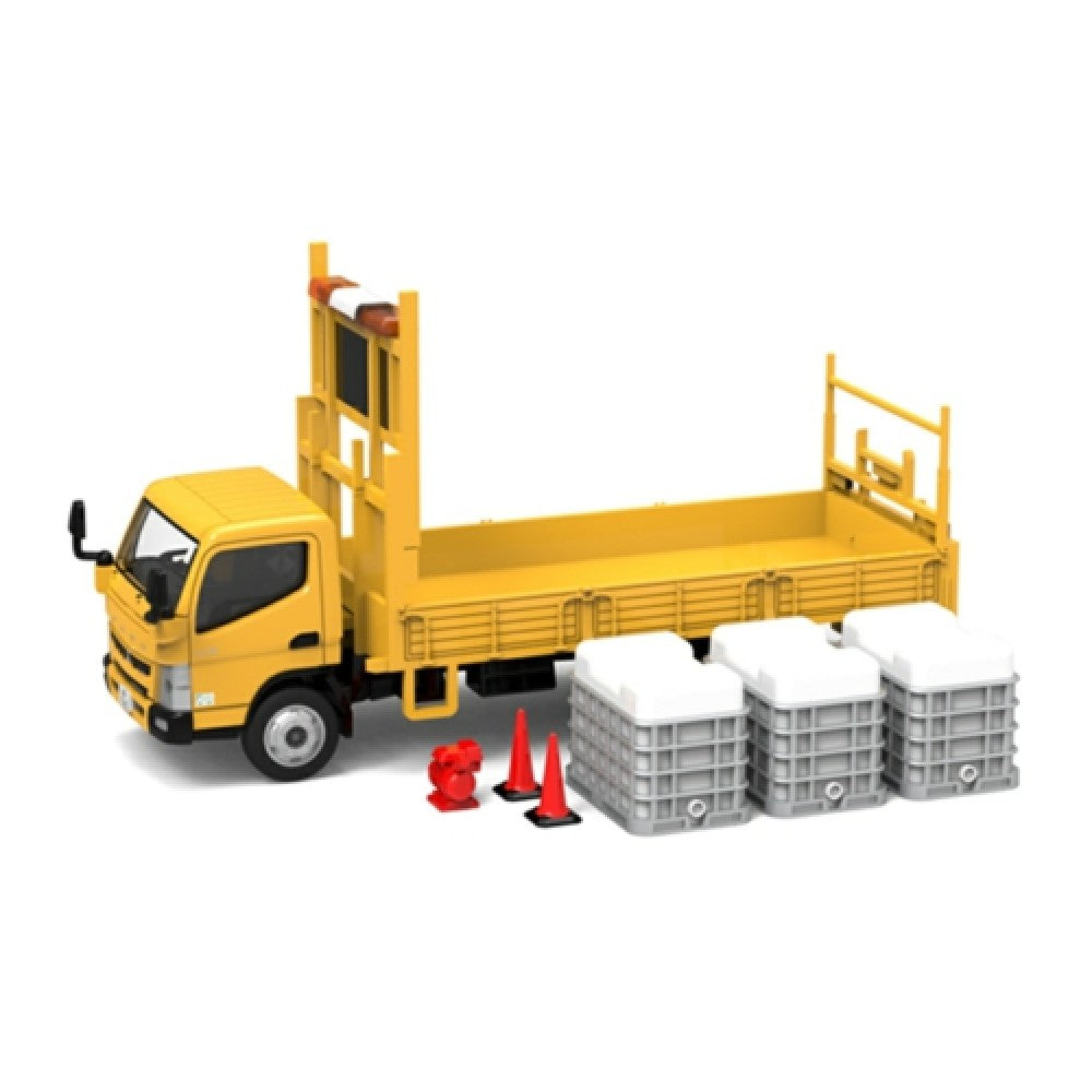 Tiny ATC65519 Fuso Canter c/w IBC Tanks and Traffic Cones 1:76 Scale