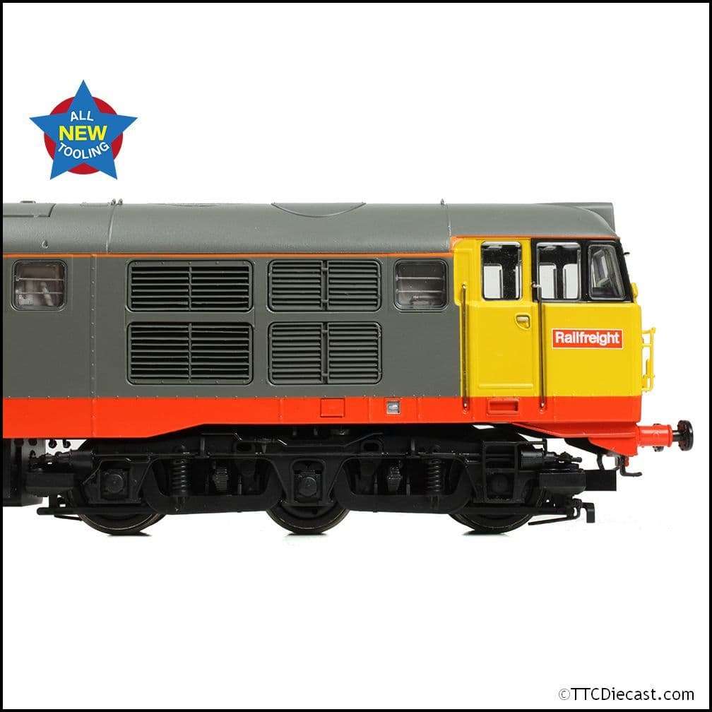 Bachmann 35-821A Class 31/1 Refurb'31149 BR Railfreight (Red Stripe), OO Gauge
