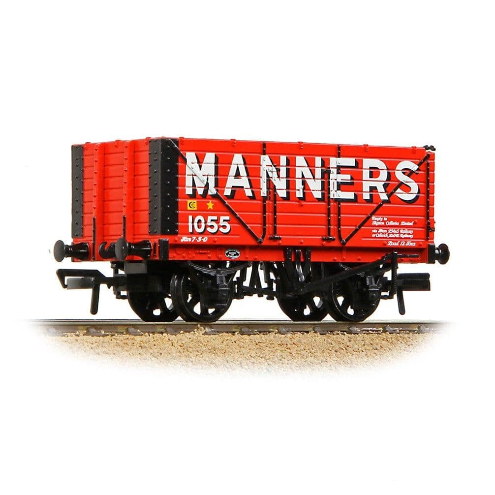 Bachmann 37-136 8 Plank End Door Wagon 'Manners' Red, OO Gauge