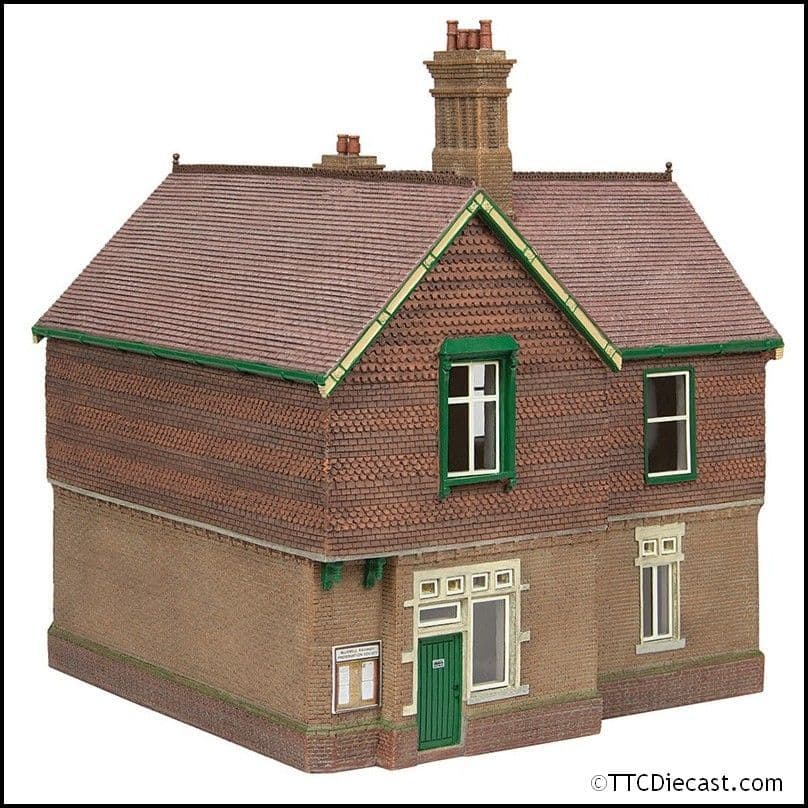 Scenecraft 44-088G Bluebell Booking Office Green and Cream