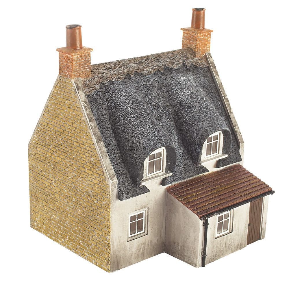 Scenecraft 44-122 Thatched Cottage - Honey Stone & Red Door OO Gauge