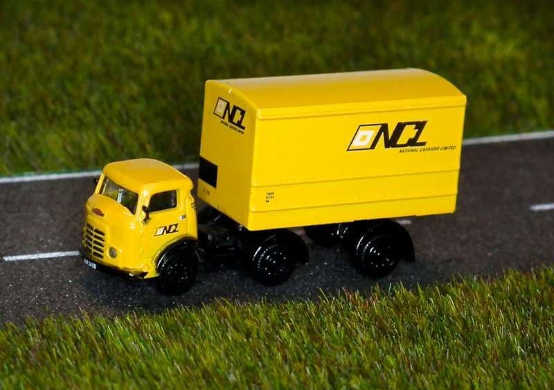 Base Toys N047 Karrier Bantam Artic Van National Carriers