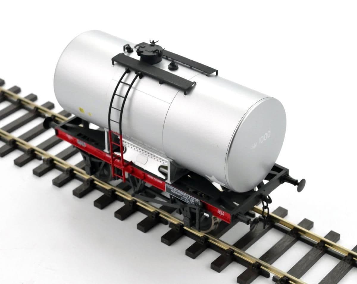 Dapol 7F-062-001 14t Anchor Mounted Class A Tank Wagon British Petroleum, O Gauge