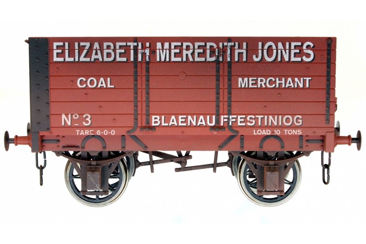 Dapol 7F-073-009W 7 Plank Wagon 9' Wheelbase Elizabeth Jones No.3 Weathered, O Gauge