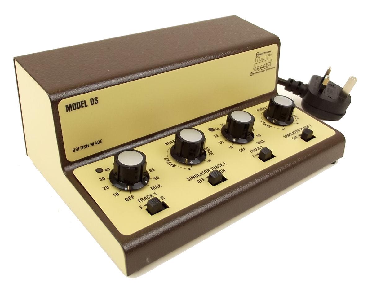 Gaugemaster GMC-DS Twin Track Cased Controller with Simulation, N/OO/TT120 Scale