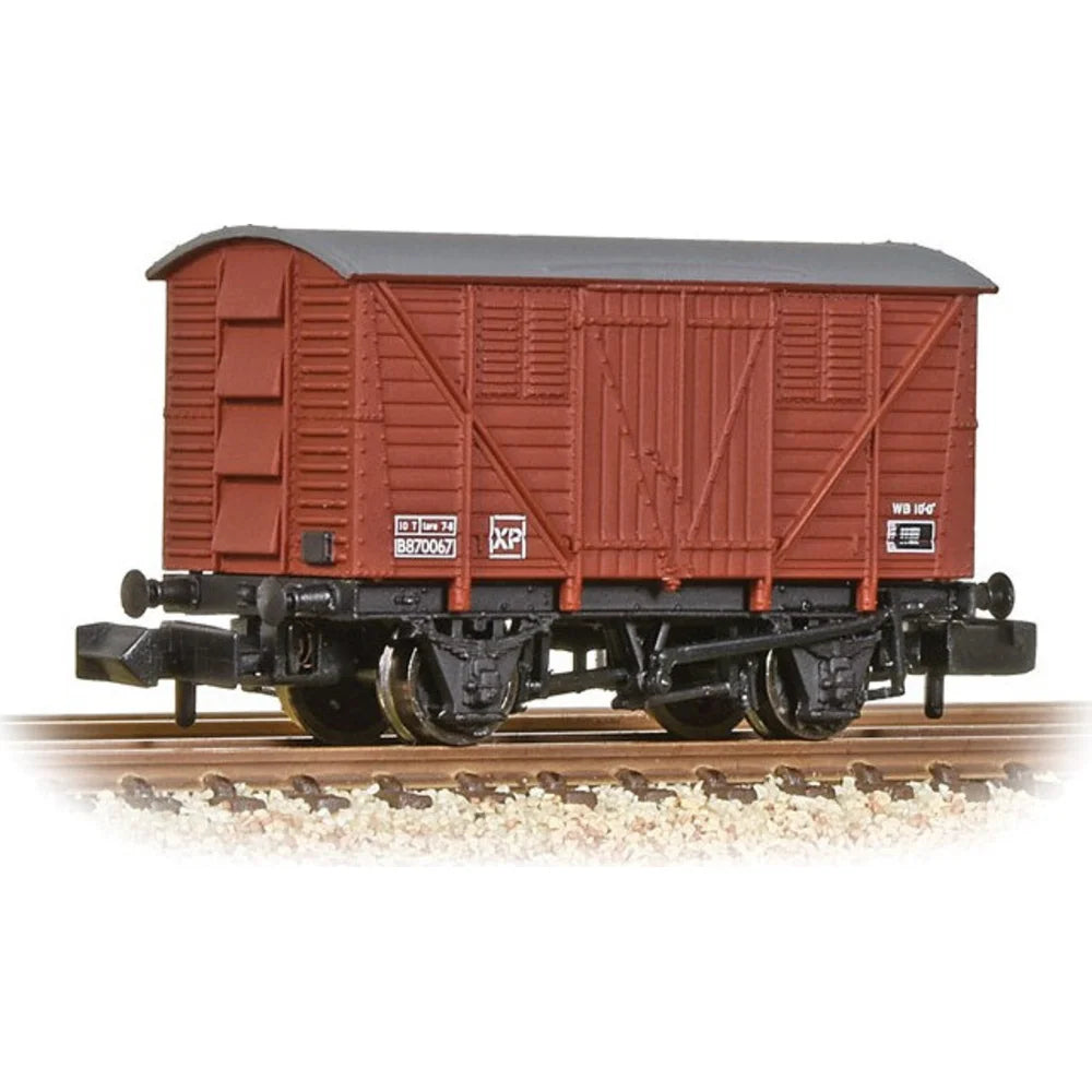 Farish 373-742a 10T Meat Van BR Bauxite (Late), OO Gauge