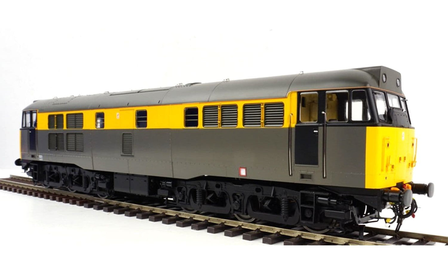 Heljan 3124 Class 31/1 Unnumbered BR Railfreight Grey/Yellow O Gauge *PRE ORDER £424.15*