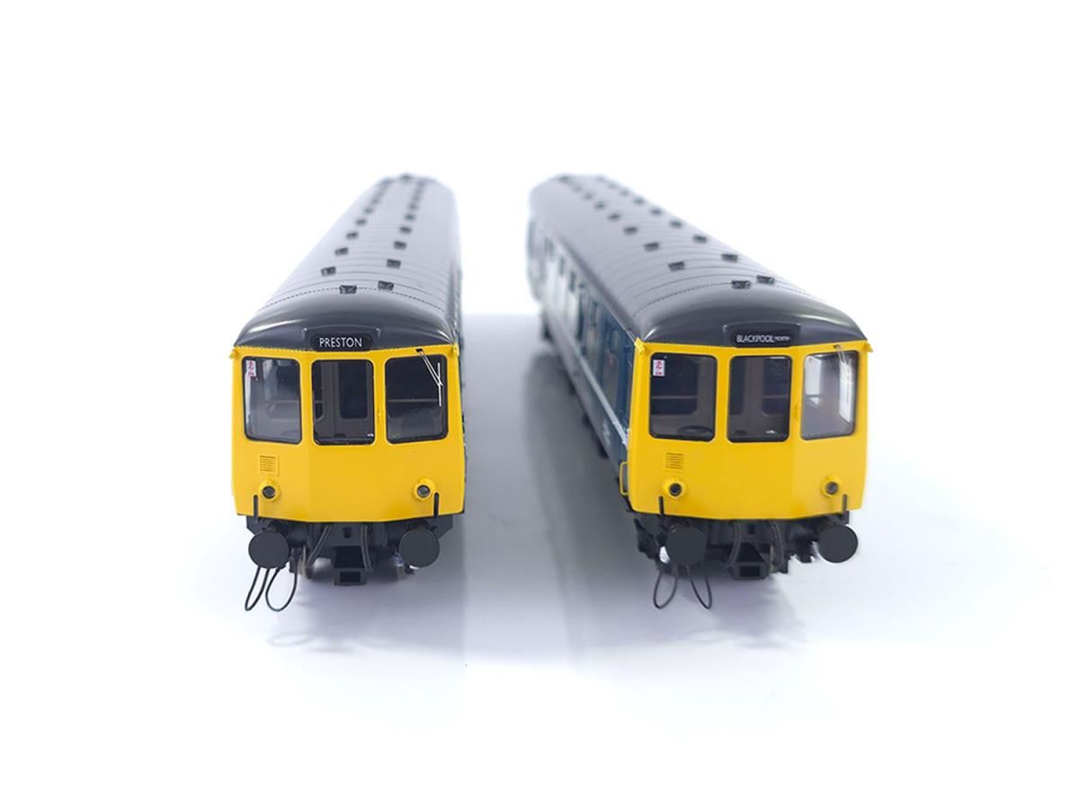 Heljan 1454 Class 104 3 Car DMU M50472/M59180/M50524 BR Blue Blackpool , OO Gauge