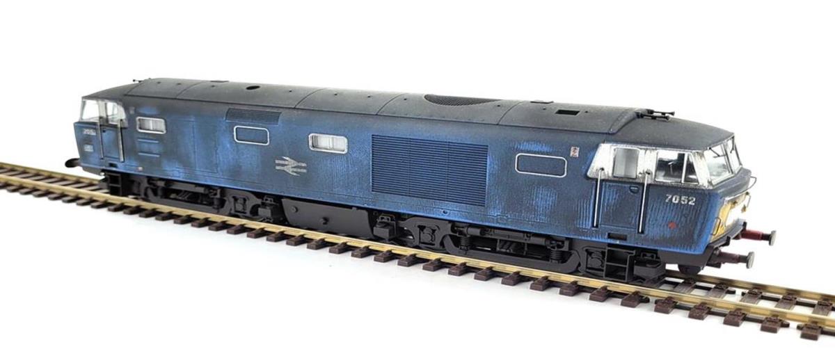 Heljan 3534 Class 35 7052 BR Blue Small Yellow Panels Faded/Weathered