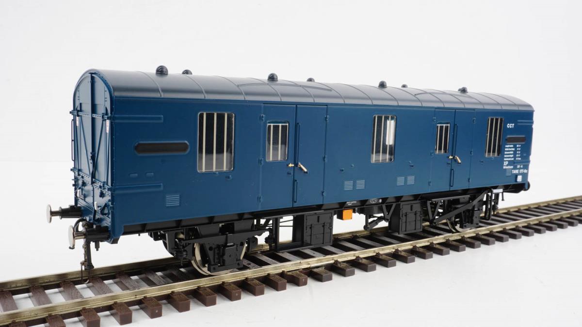 Heljan 9402 Mk1 CCT BR Unbranded Blue, O Gauge