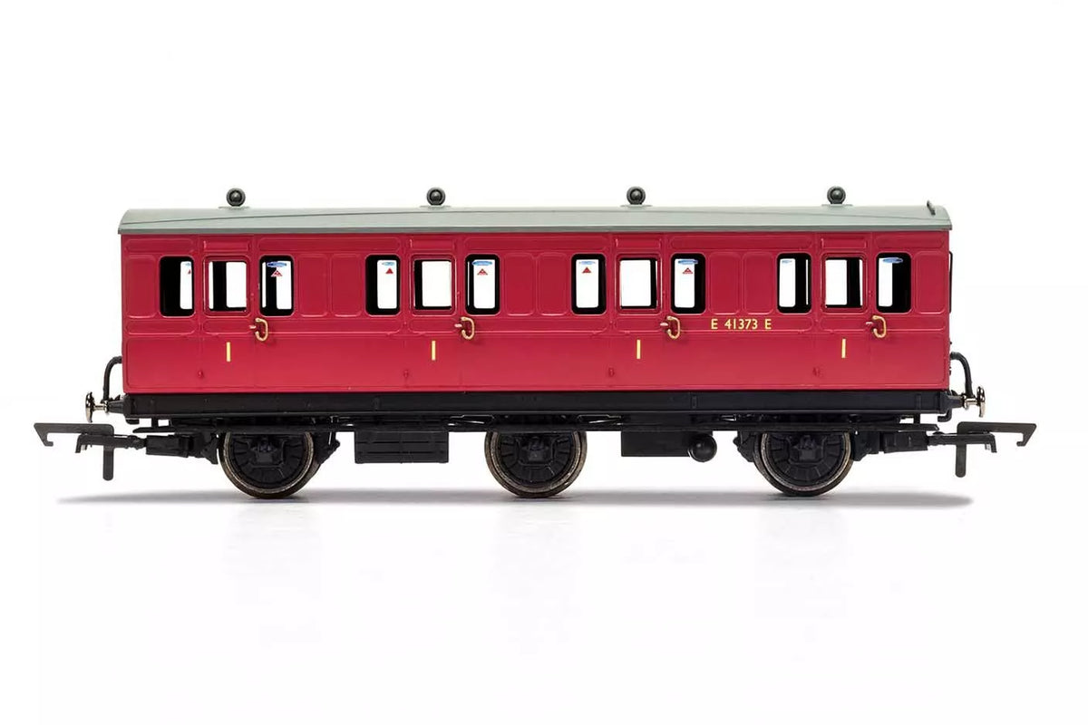 Hornby R40077 BR, 6 Wheel Coach, 1st Class, E41373 - Era 4 OO Gauge *LAST ONE**
