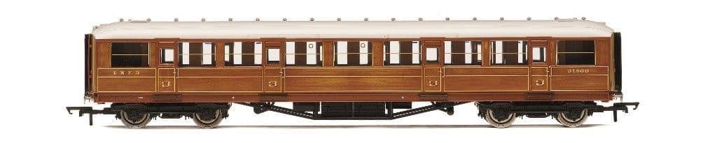 Hornby R40453 LNER Gresley Corridor Teak Coaches 3rd class 31869, OO Gauge - PRE ORDER £62.99