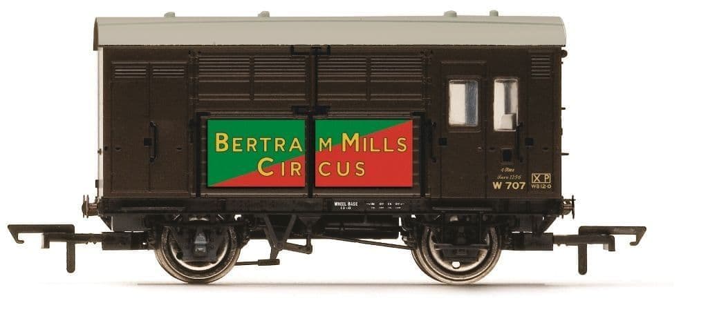 Hornby R60278 BR Birtram Mills Circus Horse Box 707, OO Gauge