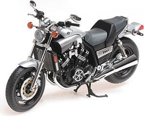 Minichamps 122 163702 Yamaha VMAX Silver Metallic 1993 1/12 Scale