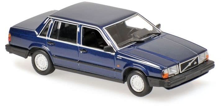 Minichamps 155 171701 Volvo 740 GL, 1986, Dark Blue Metallic 1/18 Scale