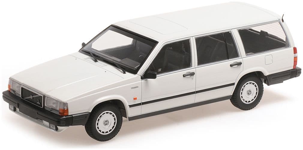 Minichamps 155 171772 Volvo 740 GL Break 1986 White 1/18 Scale *PRE ORDER £ 124.99*