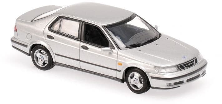 Minichamps 940 170500 Saab 900 Saloon 4-Door Silver 1995 1/43 Scale *PRE ORDER £ 37.49*