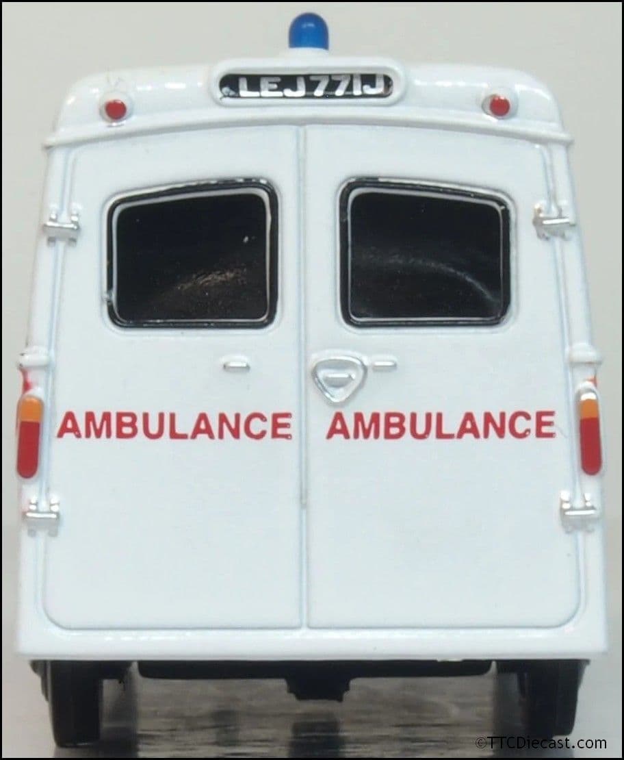 Oxford 76BED008 Bedford J1 Ambulance Aberystwyth 1/76 Scale