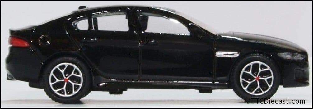 Oxford 76JXE003 Jaguar XE Narvik Black