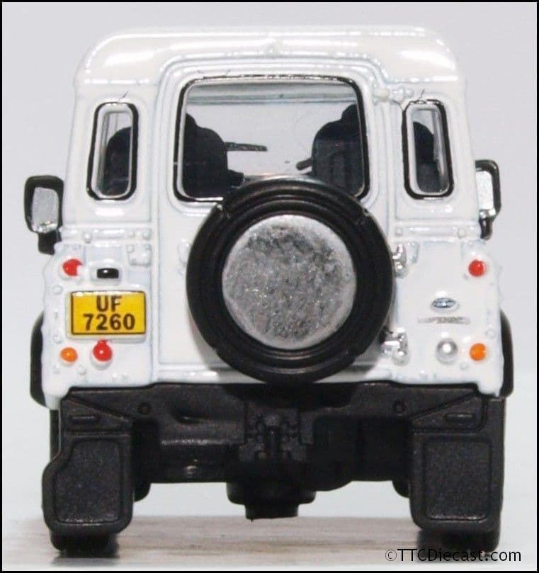 Oxford 76LRDF012 Land Rover Defender 90 Station Wagon White