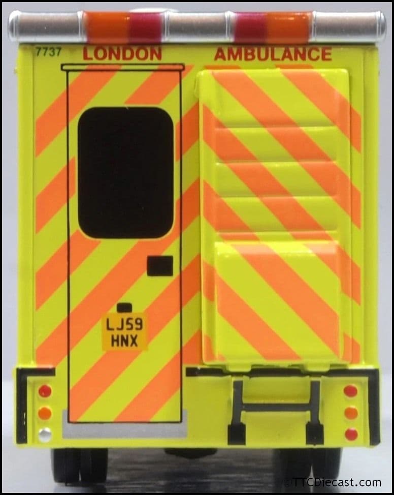 Oxford 76MA007 Mercedes Ambulance London Ambulance Service (Remembrance Day) *LAST FEW*