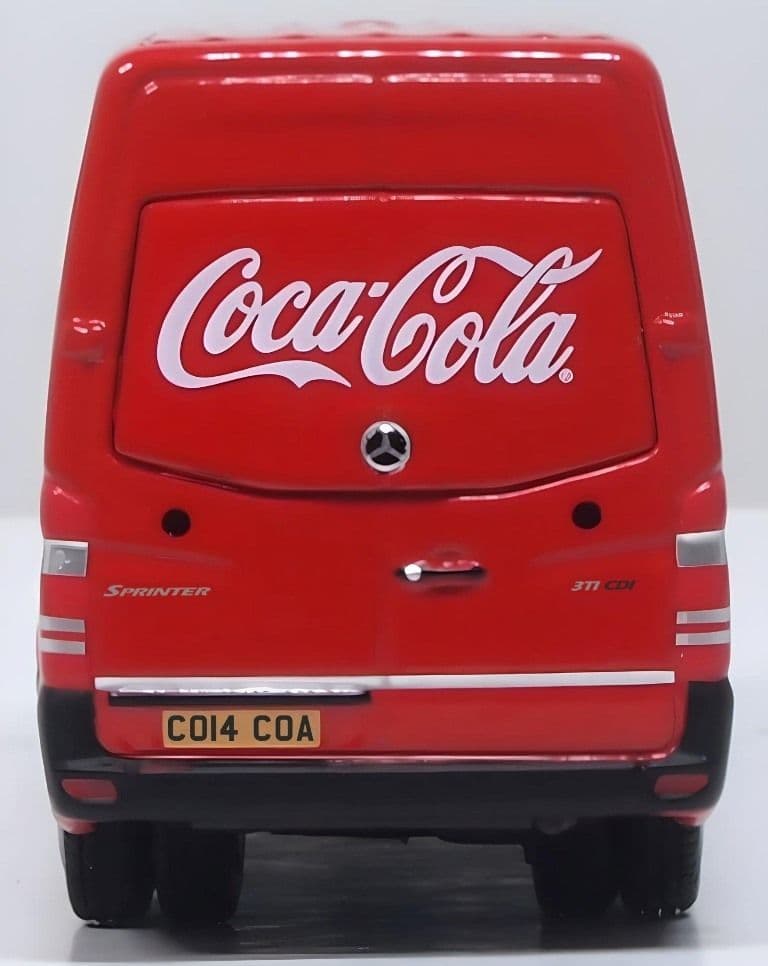 Oxford 76MSV007CC Mercedes Sprinter Coca Cola 1/76 Scale