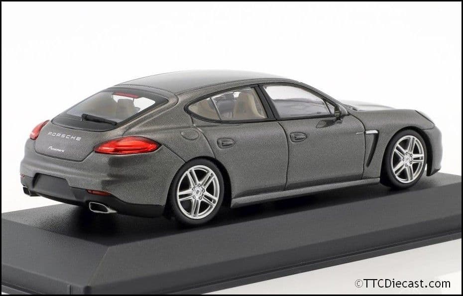 Porsche Dealer WAP 020 230 0G Porsche Panamera Diesel 2014 Agate Grey 1:43 Scale