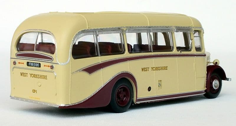 Rapido 920009 Bedford OB Duple Vista, West Yorkshire Road Car Co, 1:76 Scale *LAST FEW*