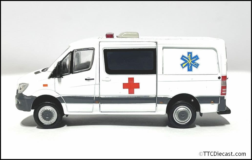 Tiny ATCTW64047 Mercedes Benz Sprinter 4x4 Taiwan Military Ambulance 1:64 Scale - LAST FEW