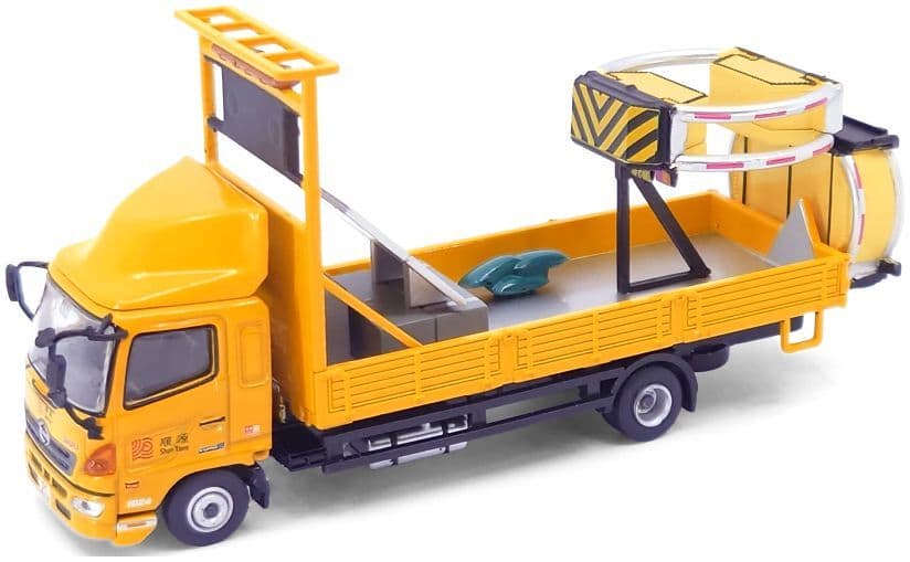 Tiny 66014 Hino500 w/Truck Mounted Attenuator Shun Yuen, 1:76 Scale