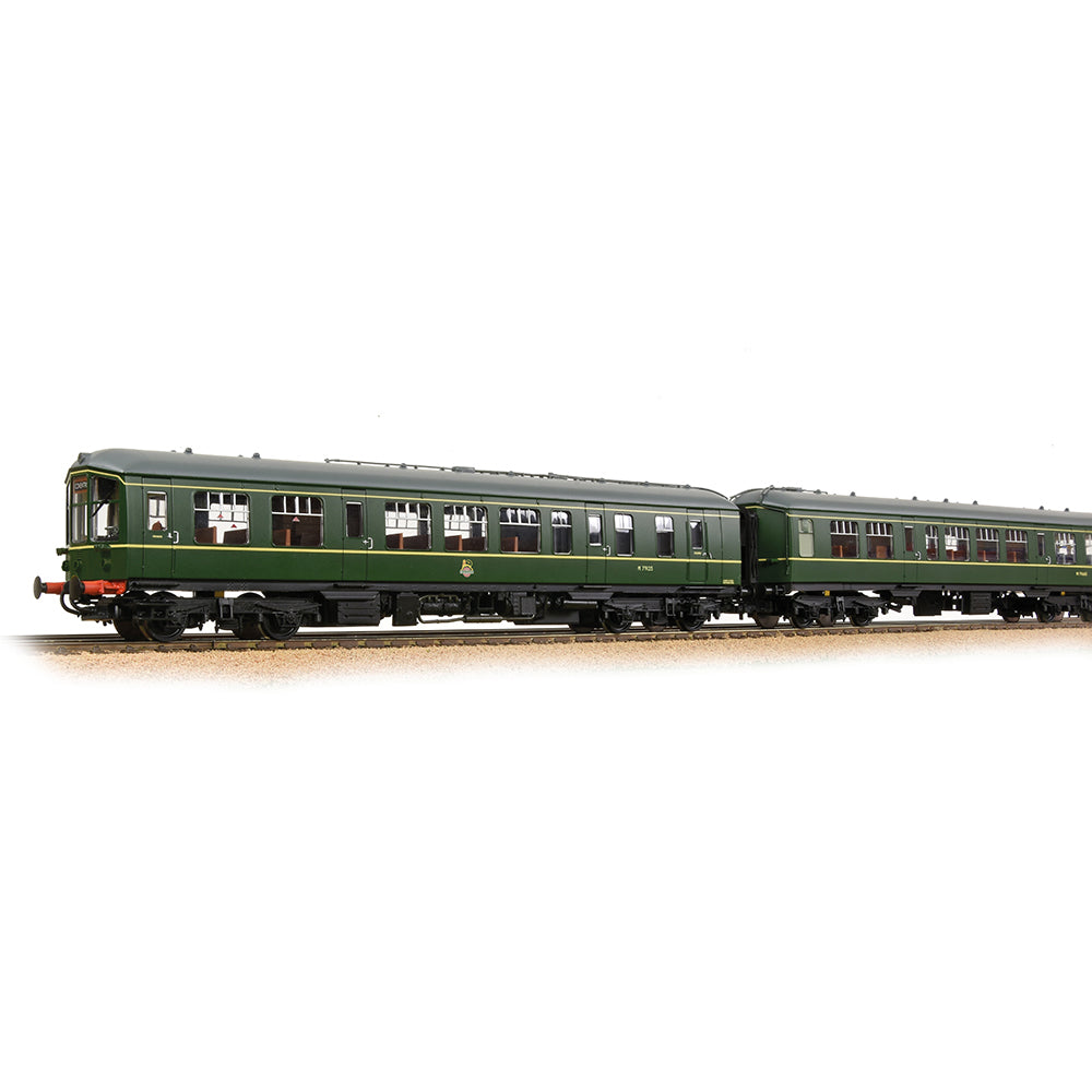 Bachmann 32-518 Derby Lightweight 2-Car DMU BR Green (Early Emblem), OO Gauge