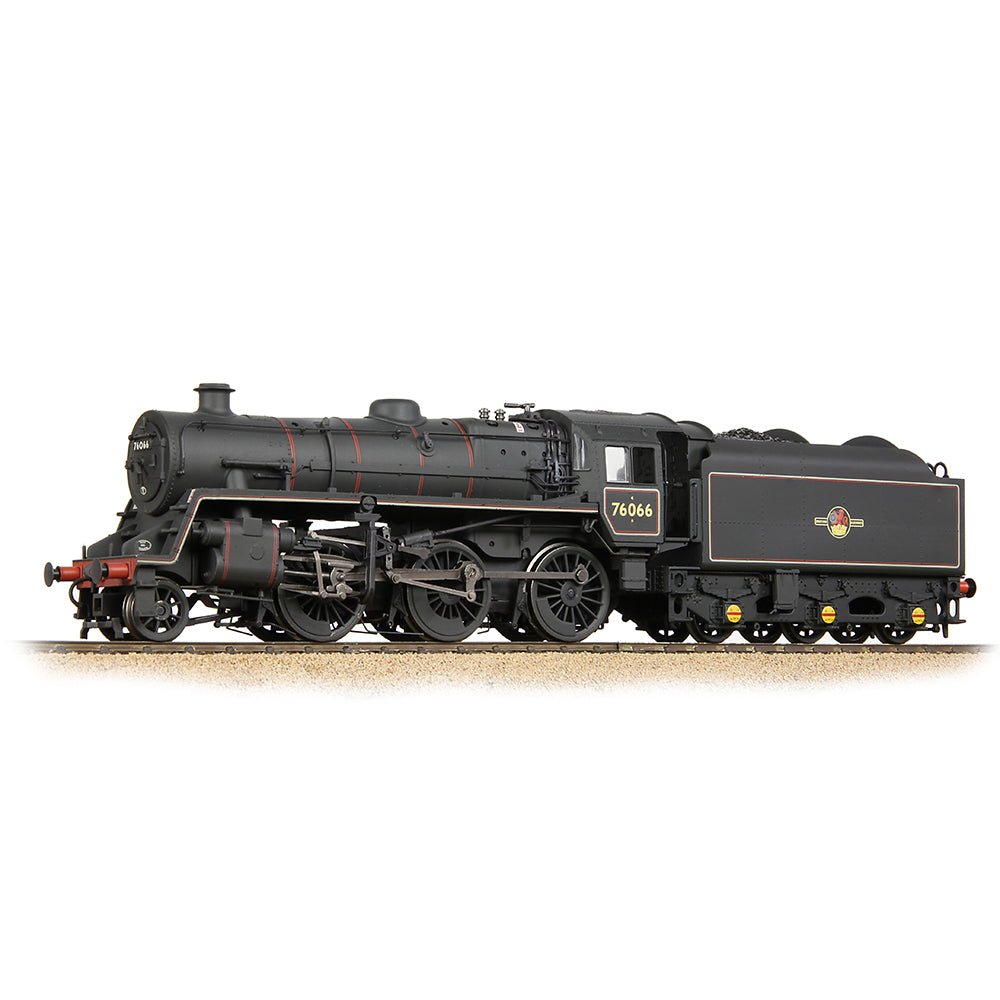 Bachmann 32-956 BR Std 4MT with BR1B Tender 76066 BR Black (L/C) - Weathered, OO Gauge *LAST FEW*