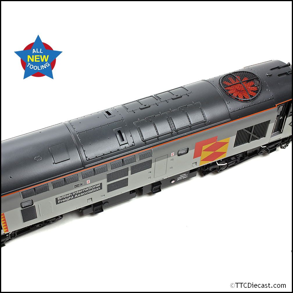 Bachmann 35-307 Class 37/0 37194 'British Int. Freight Assoc.' BR RF, OO Gauge