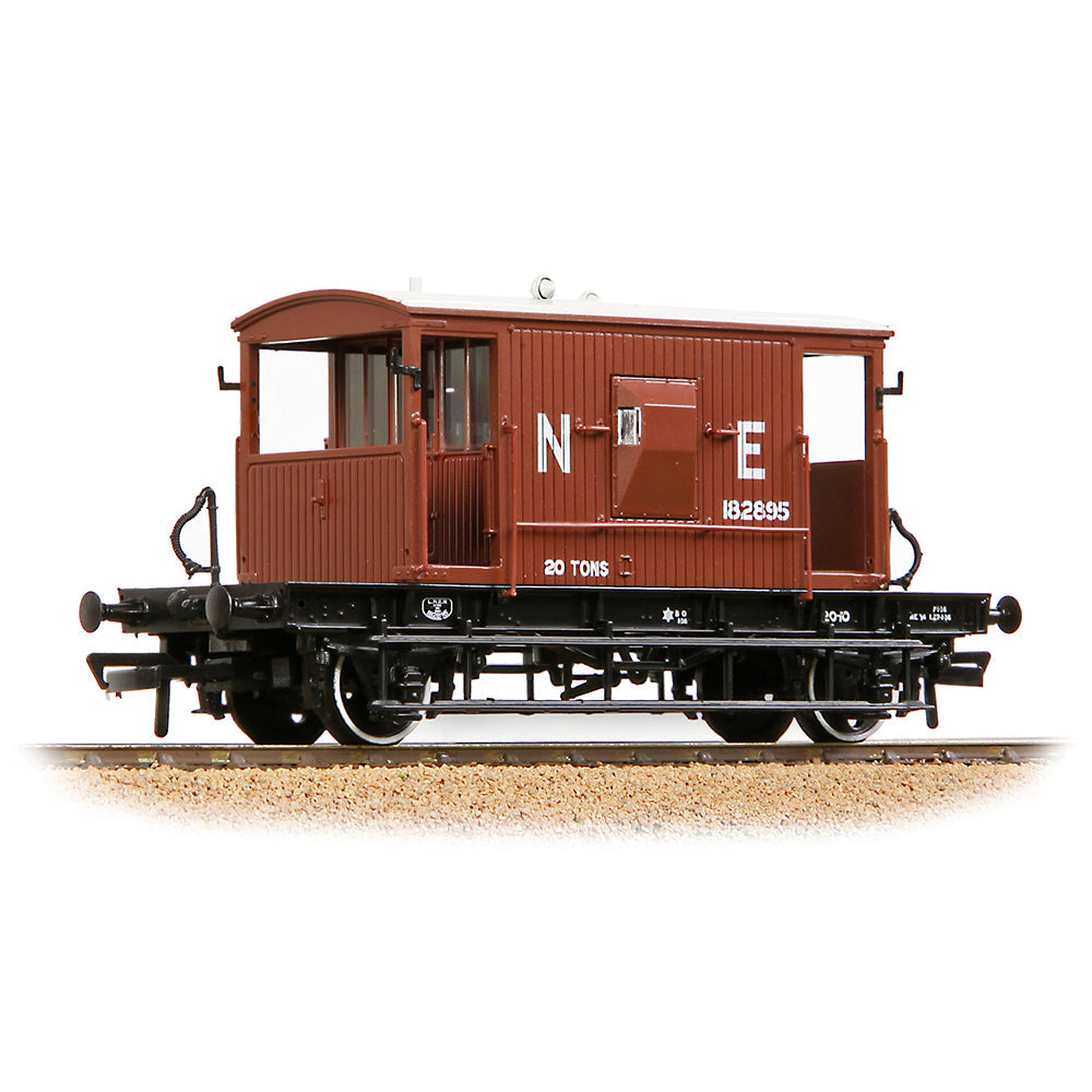 Bachmann 37-529C LNER 20T Brake Van LNER Bauxite, OO Gauge